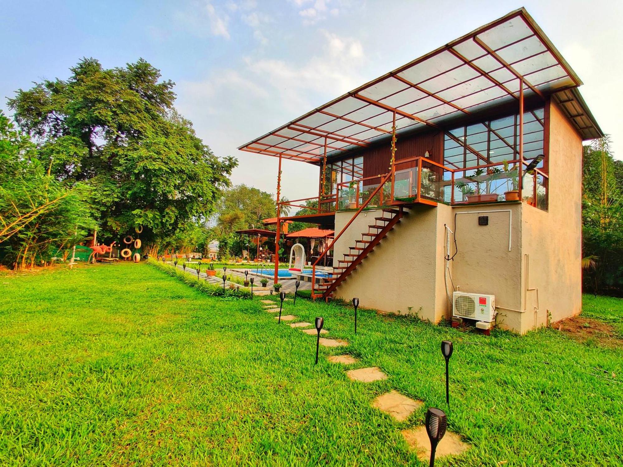 Crystal Springs Villa - A Picture-Perfect Retreat W Pool, Hammock, Gazebo Karjat Exterior photo